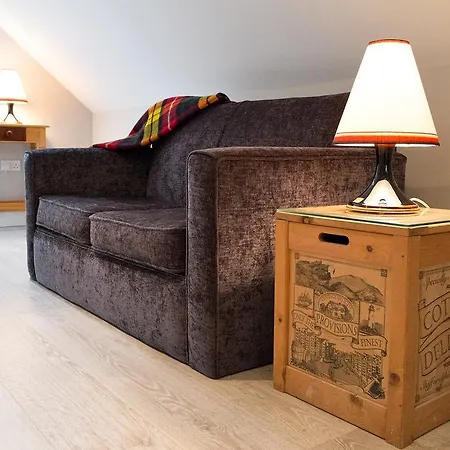 John R's לינה וארוחת בוקר *